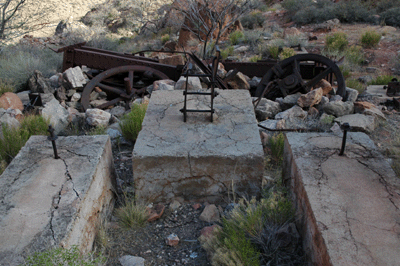 Remains of the aerial tramway at Hermit Creek Tourist Camp