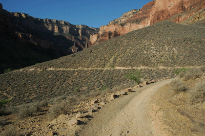 Plateau Point Trail heading toward Indian Garden