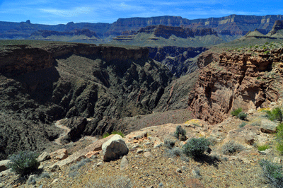 Looking southeast toward Horseshoe Mesa, Sinking Ship and the South Rim