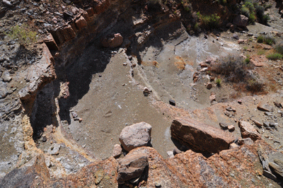 A pouroff below The Howlands Butte