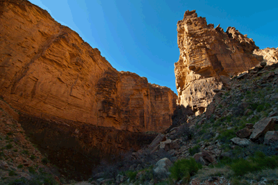 Looking up north Unkar toward the Tapeats/Shinumo Quartzite narrows