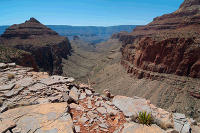 A view into Vishnu Canyon from our lunch location atop the Redwall