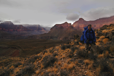 Hiking in the rain from Trinity to the Cheops-Isis saddle